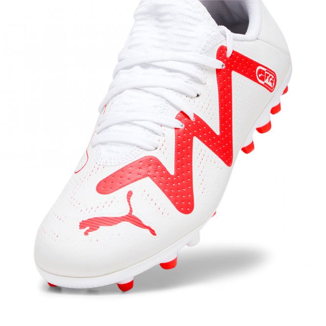 Puma FUTURE PLAY MG JR Rasen + Kunstrasenschuh - white black fire red