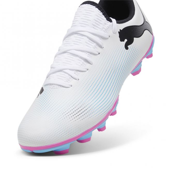 Puma FUTURE 7 PLAY FG/AG Fussballschuh - white poison pink