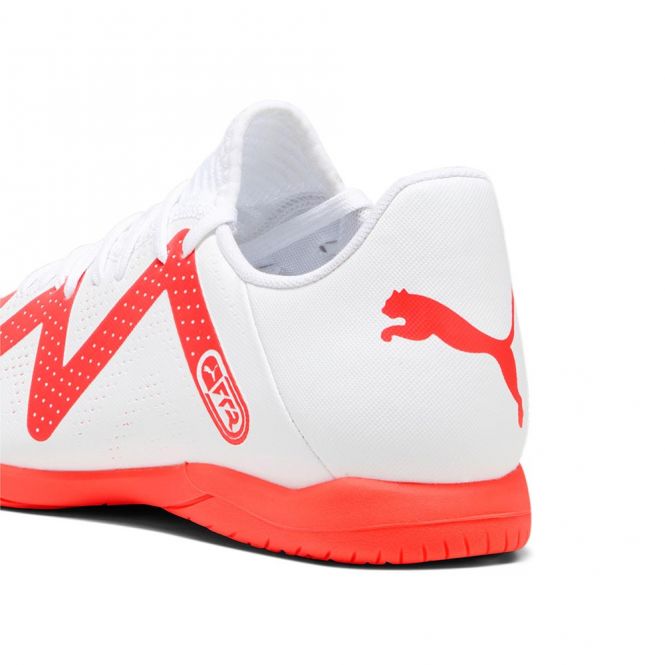 Puma FUTURE PLAY IT Hallenschuh - white black fire red